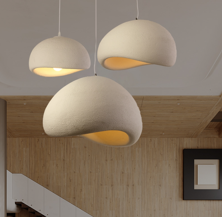 Suspension Wabi blanche au design moderne